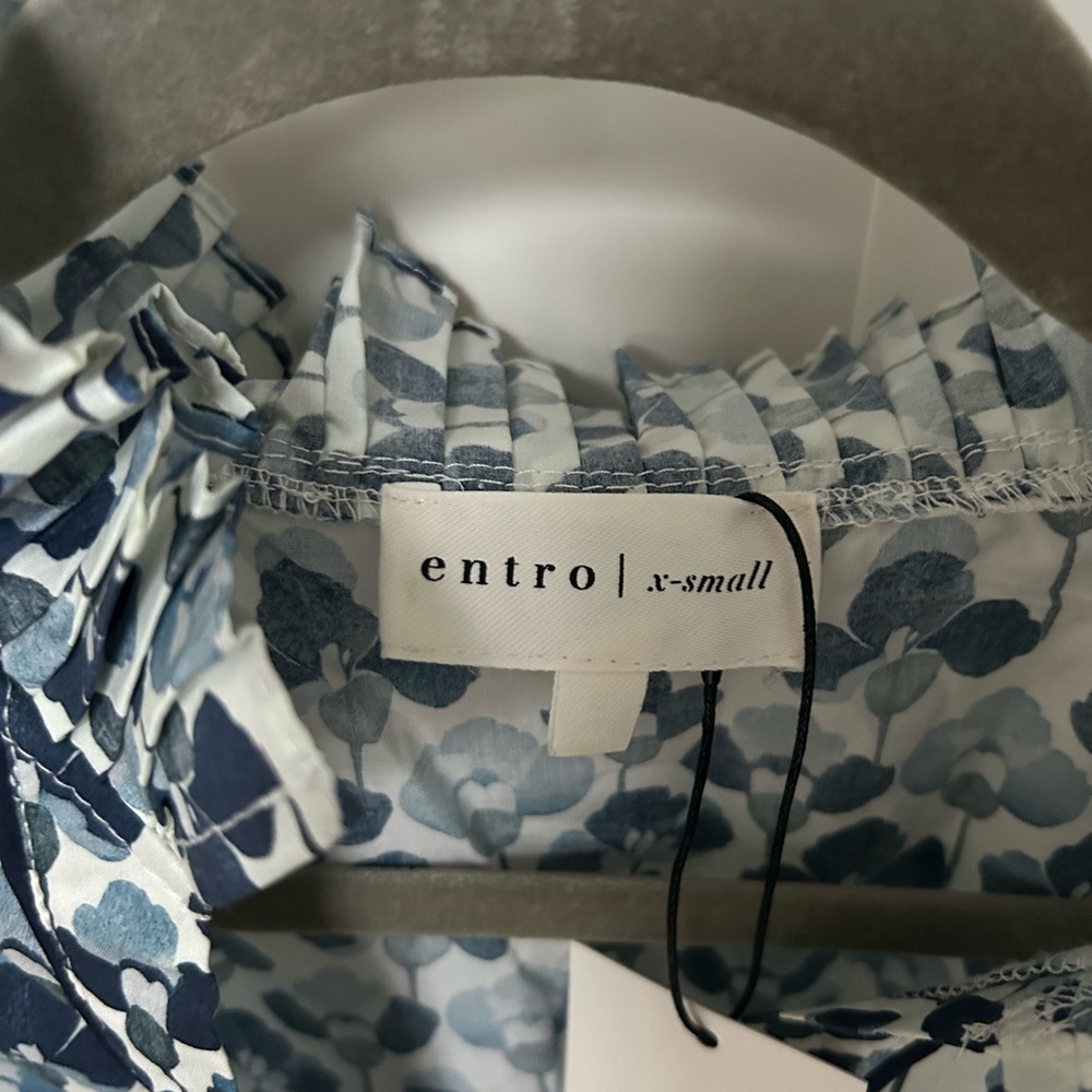 Entro Blue and White Patterned Blouse - Picture 2 of 7